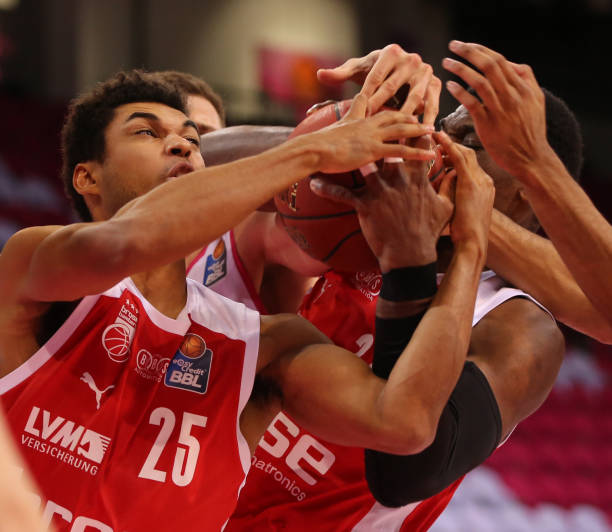 巴萨与孔德 巴萨与孔德