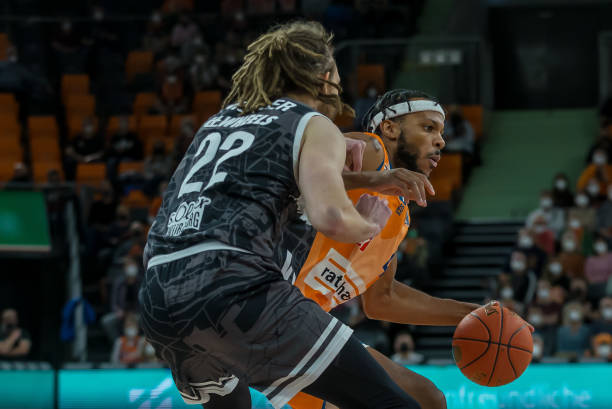 后盾都是她 后盾都是她