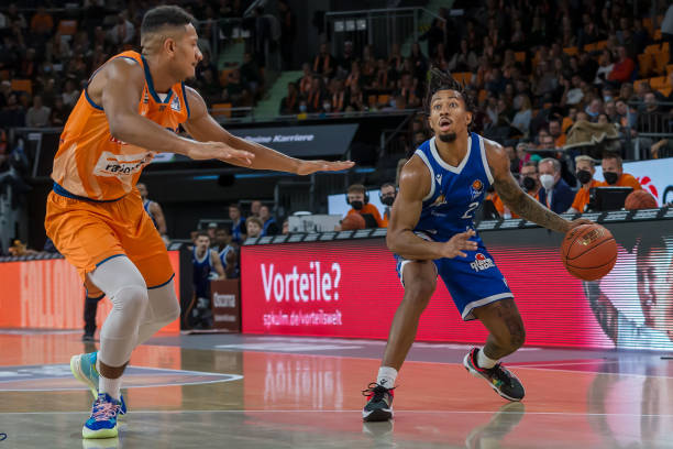 动的背后 动的背后